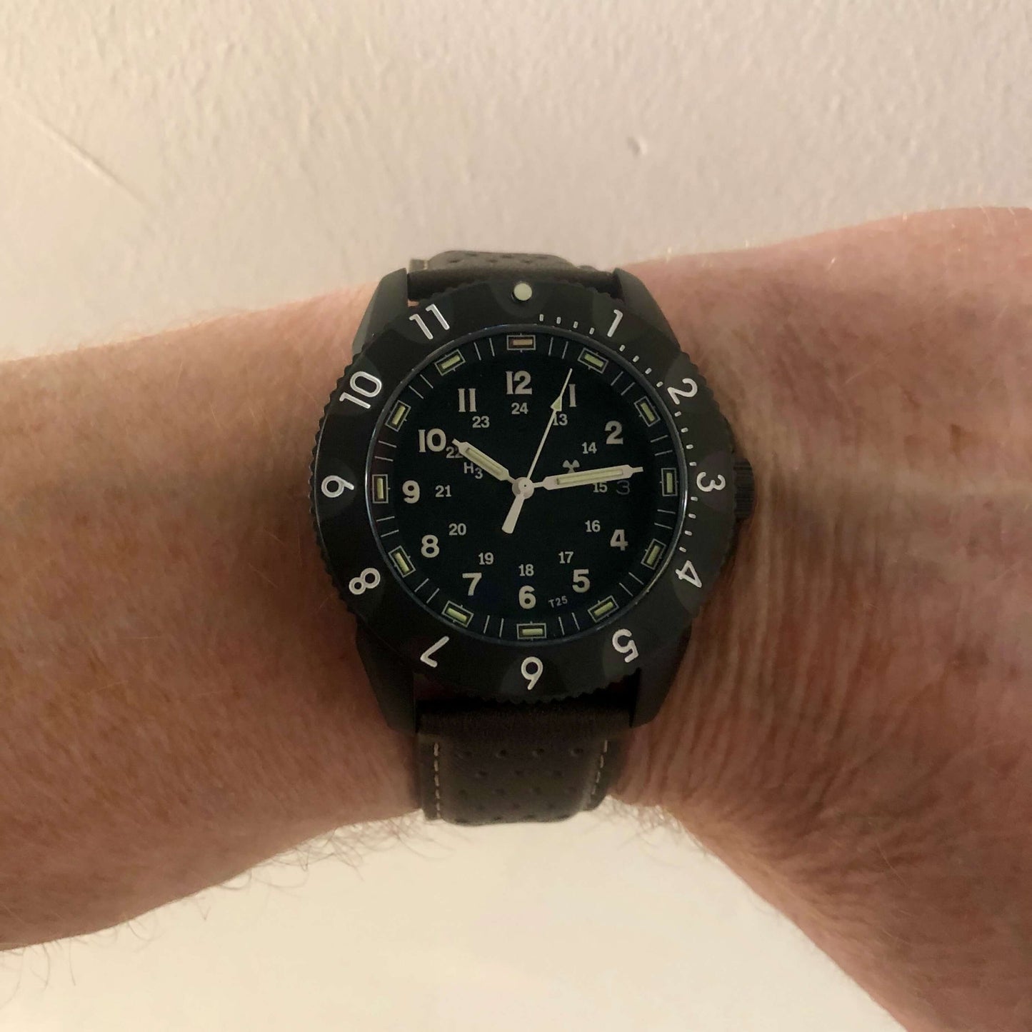 Enoksen 'Tactic' E09/B BLACK EDITION - Automatic Tactical Watch - 42mm